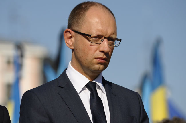 Яценюк: Украина играет роль бронежилета для Европы