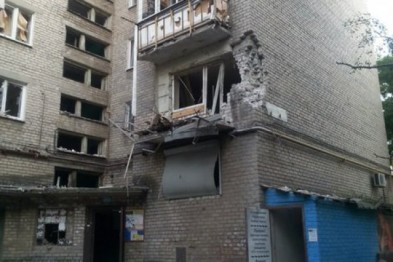 ​В результате ночных обстрелов Донецка повреждены два жилых дома, - мэрия