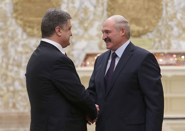 Лукашенко - Порошенко: Мы сделаем все возможное, чтобы в Украине были мир и покой