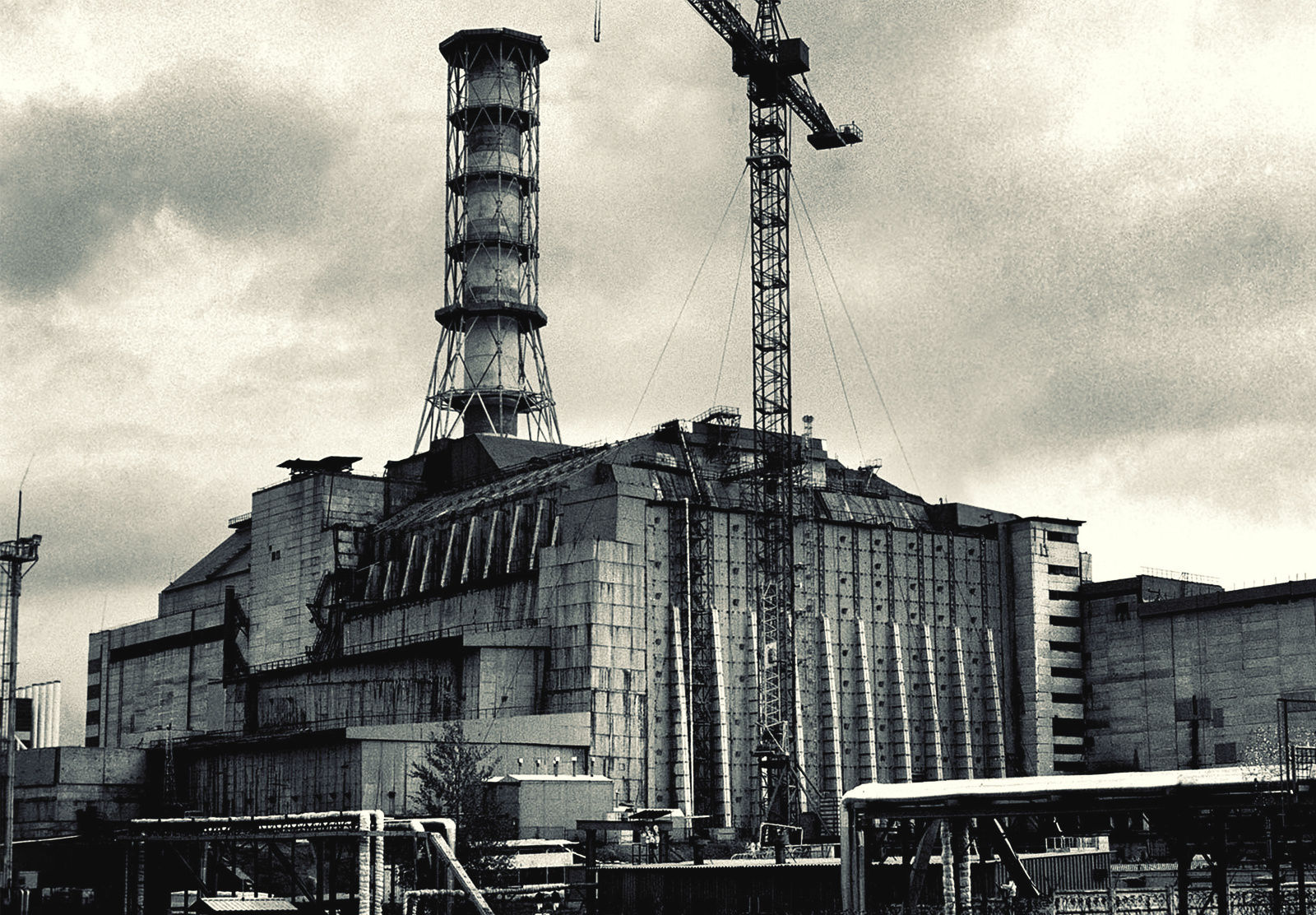 Пожар в Чернобыльской зоне подбирается к ЧАЭС: ситуация очень серьезная, видео