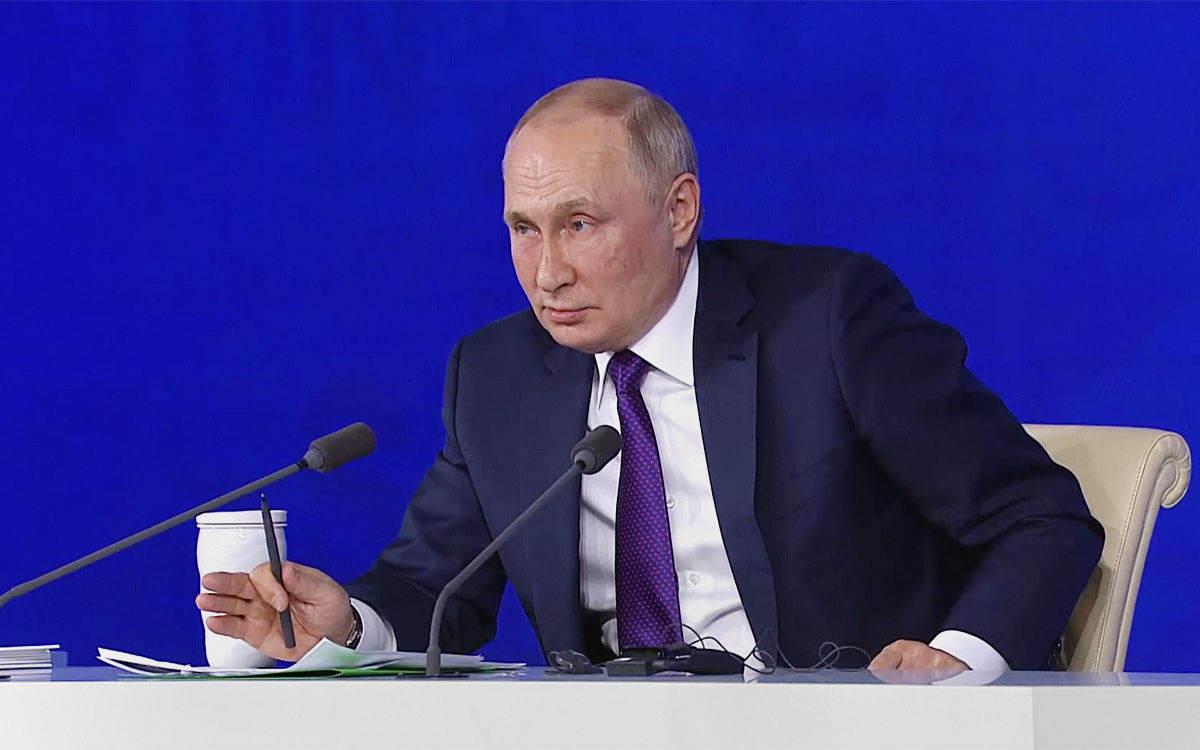 В России начали по-новому использовать Z-свастику: фото вряд ли понравятся Путину