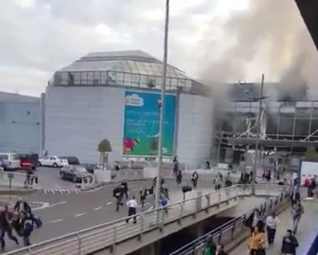 Два взрыва разнесли аэропорт Брюсселя: есть десятки жертв