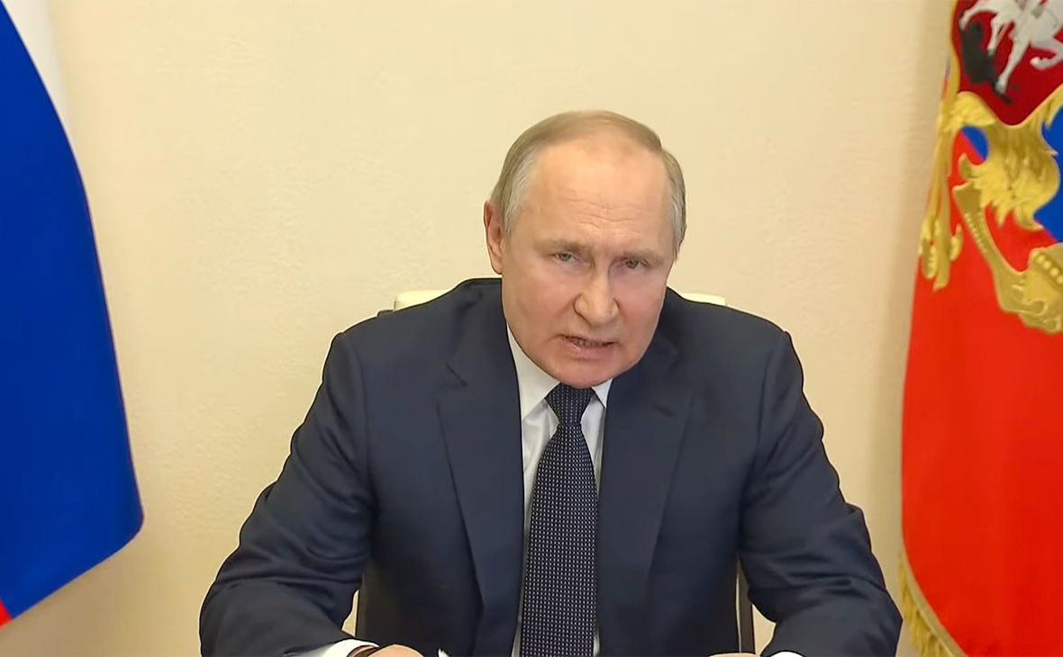 Путин впервые предупредил россиян о реальной угрозе западных санкций
