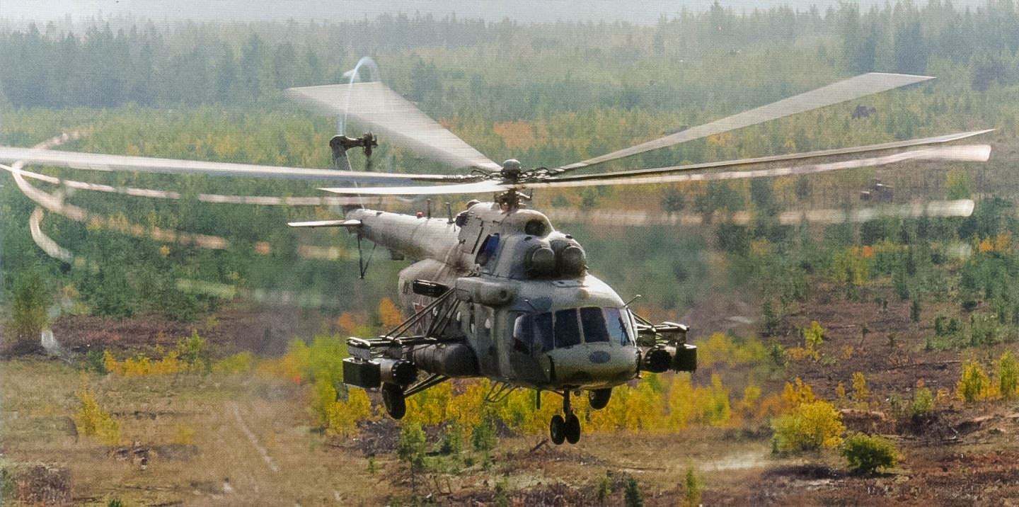 Военный вертолет "Ми-8" потерпел крушение в России - власть пытается скрыть количество пострадавших 