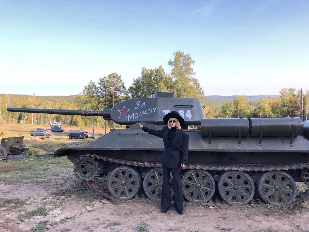 "Чувство патриотизма прививают с детства": у прокремлевского стилиста Зверева очередные потери на "СВО"