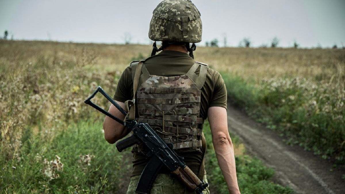​"Это просто чудо": украинский защитник 8 дней ползком выбирался с вражеской позиции – детали