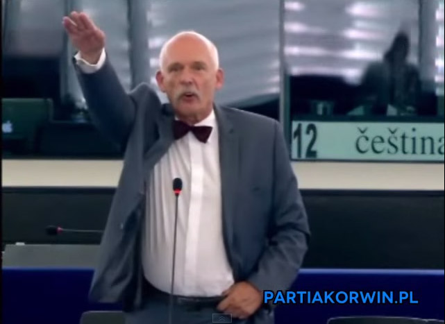 Польский евродепутат показал нацистский жест