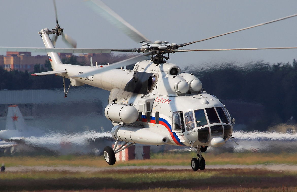 Утащили все, что могли: в аэропорту Кабула разграбили российский вертолет "МИ-8МТВ"