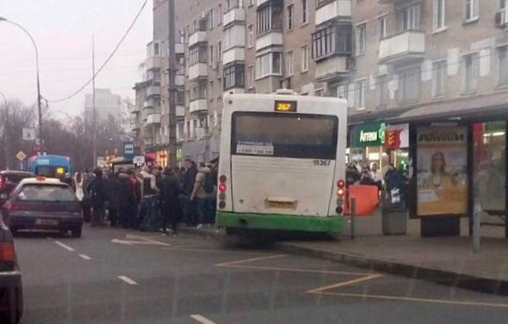 Автобус влетел на остановку с людьми в Москве: первые кадры с места трагедии и данные о жертвах ДТП - подробности