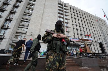 Пьяные террористы "ЛНР" устроили салют из пушек, переполошив весь город