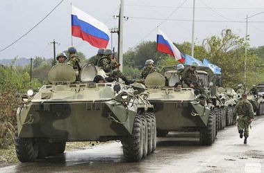 НАТО: В Украину прибывают колонны российских танков, артиллерии и систем ПВО