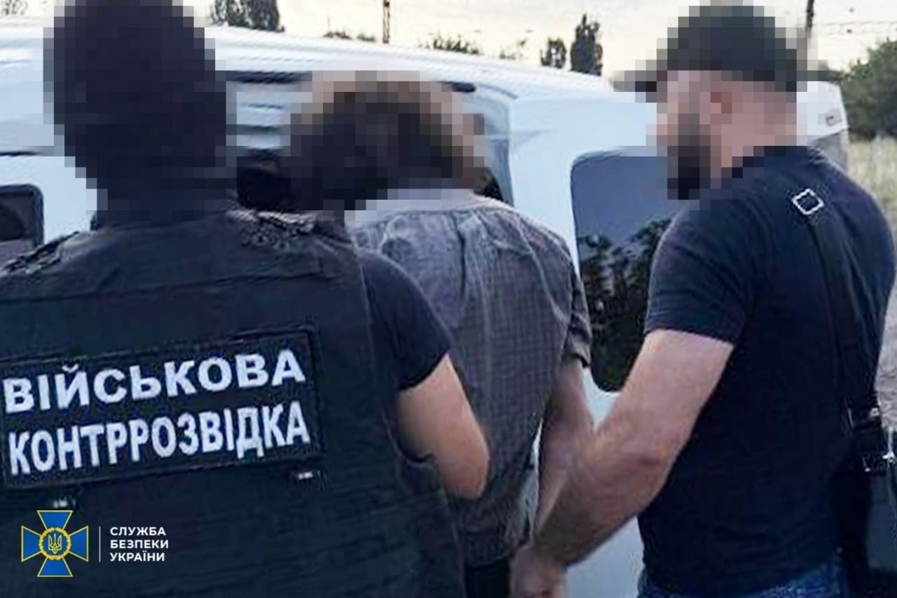 СБУ пресекла диверсию: агент ФСБ задержан на горячем во время установки GPS-трекера на военный бензовоз