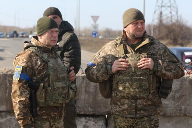 ​"Миссия невыполнима", – в Минобороны Украины отреагировали на розыск в РФ Залужного и Сырского