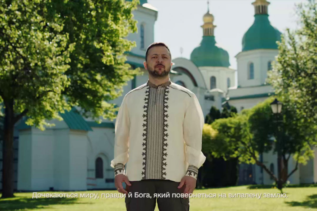 "802 дня, когда воля противостоит мраку", - Зеленский мощно поздравил православных Украины с Пасхой
