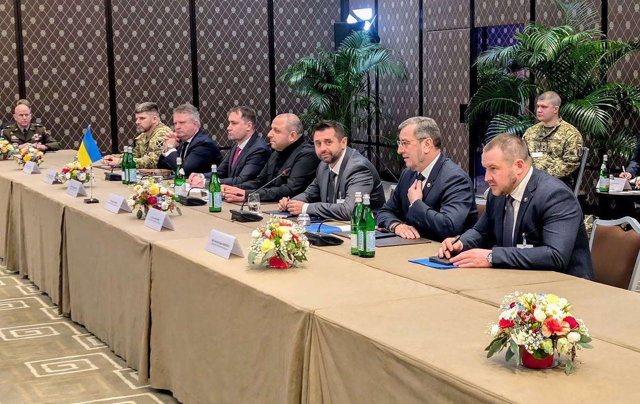 Москва выйдет из мирных переговоров, если Киев не выполнит ультиматум, – Bloomberg