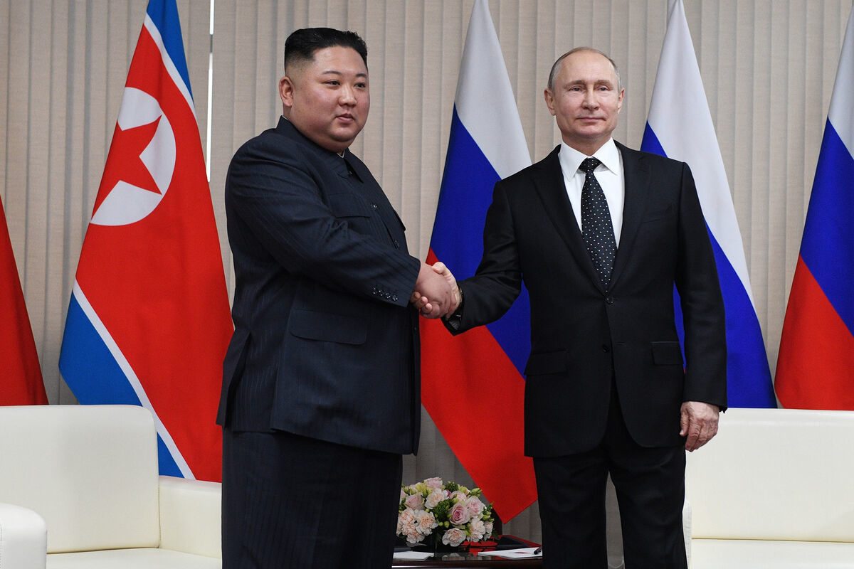 ​Это не любовный роман, а брак по расчету: эксперты о новой коалиции РФ и КНДР