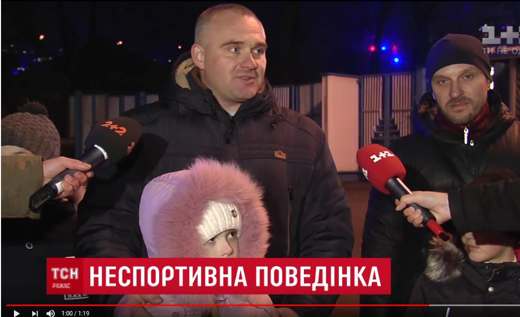 "Шахтер" отказался от акции в поддержку украинских солдат - клуб Ахметова запретил детям надевать футболки с надписями про героев АТО - кадры