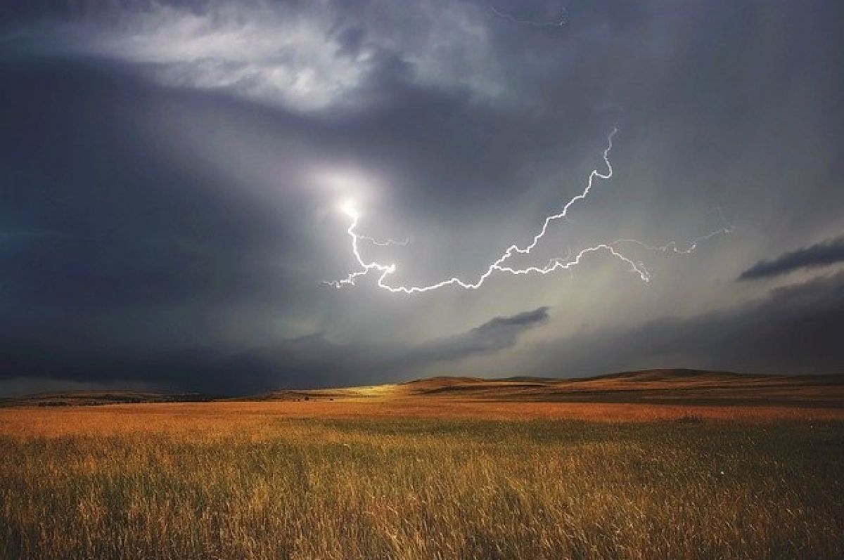 Погода в Україні: зливи та шквали очікуються лише у трьох областях