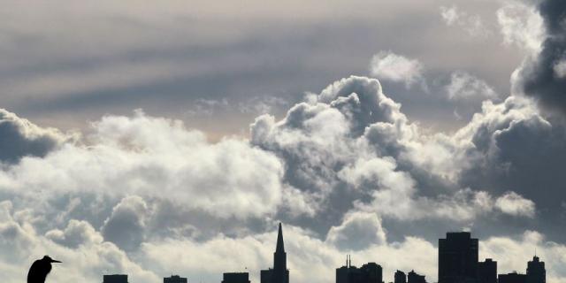 Мэрия Москвы шокировала растратами: разгон облаков на 9 мая в столице России обойдется в 85 миллионов рублей 