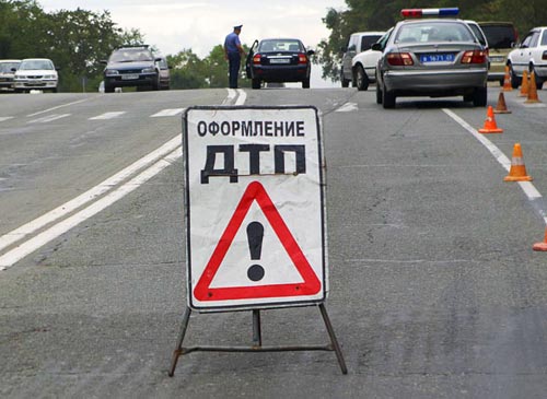 ДТП в Донецке: автомобиль боевиков буквально смял "Хюндай"