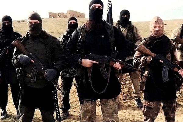 Новый вид казни у боевиков ИГИЛ: дезертиров заживо варят в кипятке 