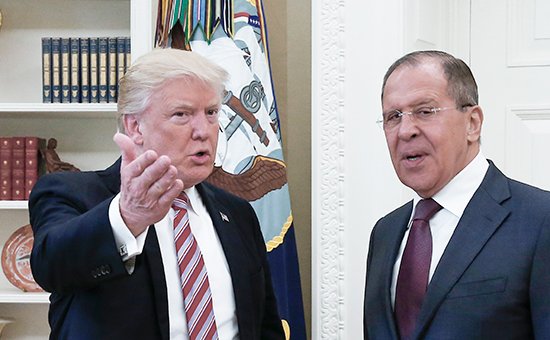 Скандал в Белом доме: вместе с Лавровым в кабинет к Трампу попал подозрительный российский фотограф 