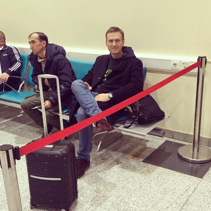 Навальный под замком: оппозиционеру запретили выезд из России – фото