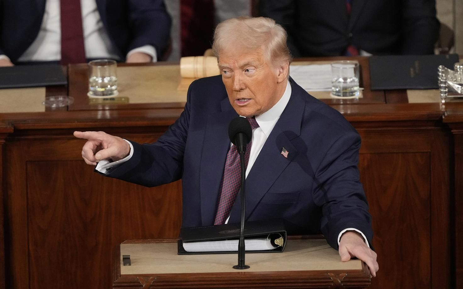 "Каждый бы делал так", – Трамп подтвердил, что Путин пользуется его решением остановить помощь Украине 