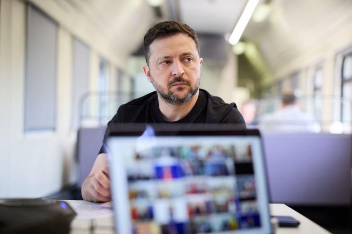 Зеленский: если Вэнс гордится тем, что не помогает нам, значит, он помогает россиянам