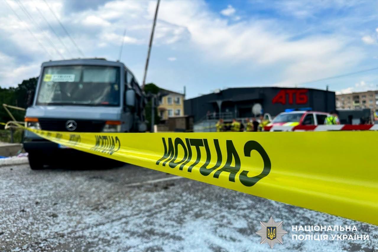 ​Трагедия на переезде под Ровно: поезд протаранил маршрутку – 4 погибших
