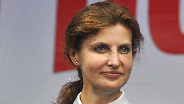 Российские СМИ раскритиковали перевую леди Украины за участие в гламурной фотосессии