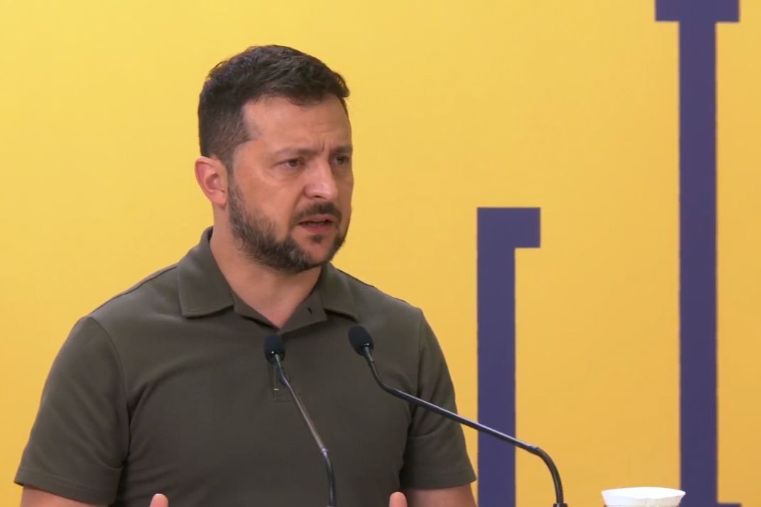 ​Зеленский отверг идею переброски части ВСУ с Восточного фронта: "Пойдут на Павлоград, Днепр"