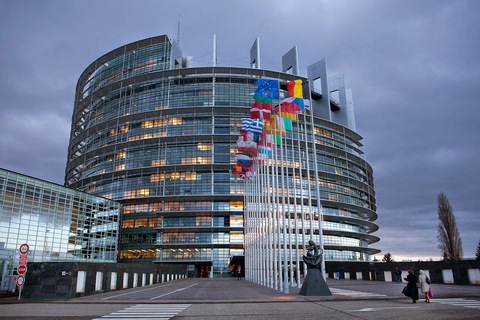 Ультиматум Европарламента: Великобритания должна срочно запустить процедуру выхода из Евросоюза и как можно скорее покинуть ЕС