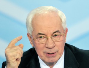 Италия заморозила активы Николая Азарова и его сына Алексея