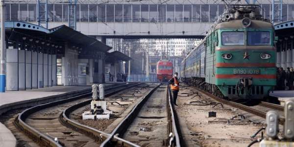 В "ДНР" работников железной дороги срочно переводят на трехдневку: работники возмущены вскрывшейся причиной