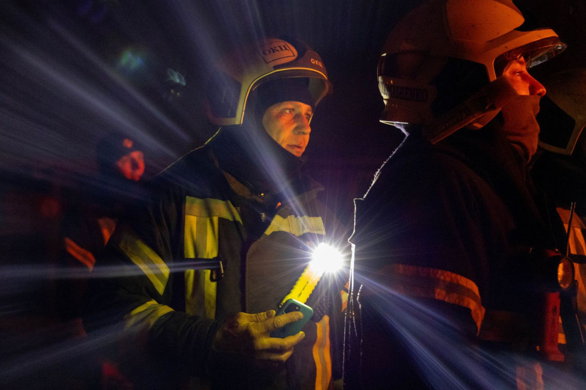 Харьков снова под ударом: дроны и ракеты РФ обрушились на многоэтажки и школу