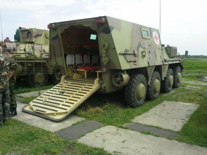 Поддержка друзей Украины: США подарит ВСУ бронированные скорые