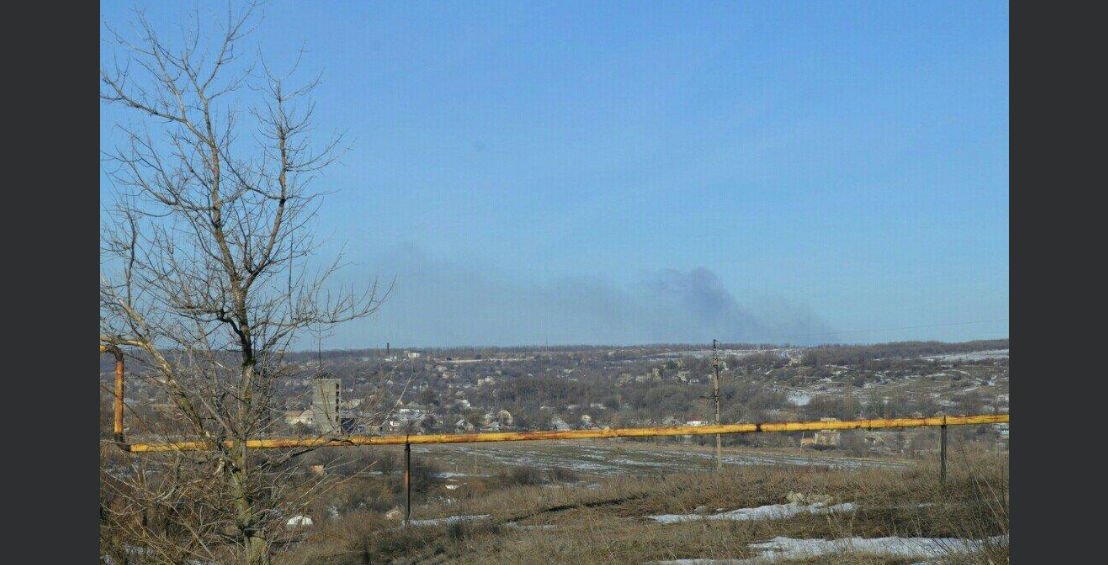 "Массированные атаки дронов", - в Сети отреагировали на взрывы в Донецке