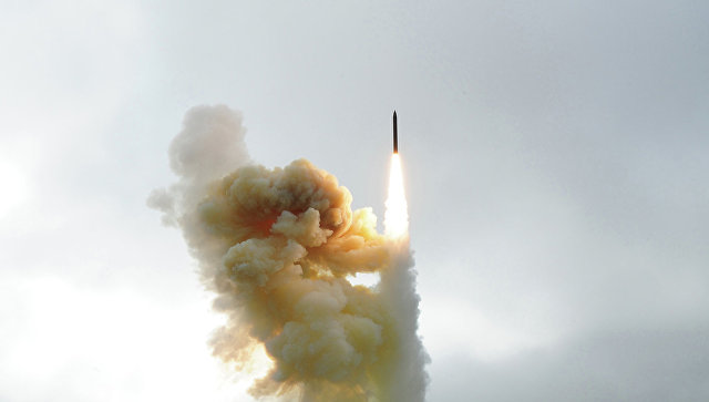 КНДР получила зеркальный "привет": у Трампа в ответ на угрозы Пхеньяна успешно испытали перехватчик баллистических ракет (кадры)