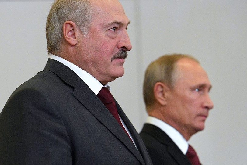 ​"Цель - выбить деньги", - в Кремле рассказали о грядущей двойной встрече Лукашенко и Путина