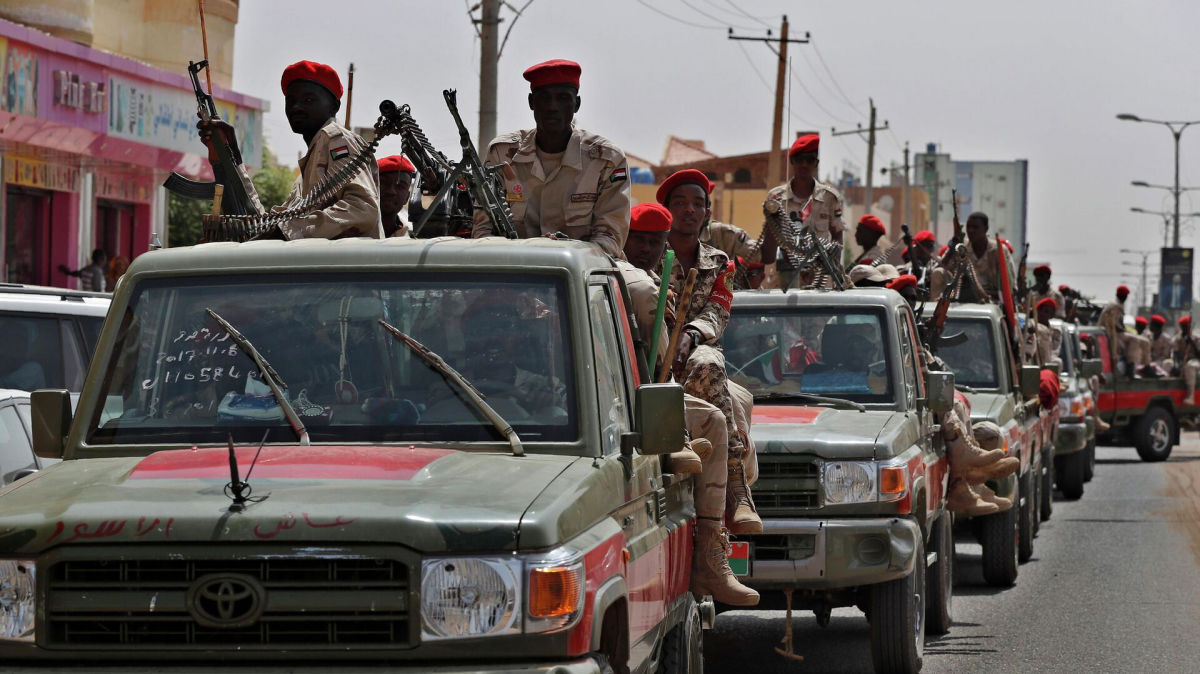 Военный переворот в Судане: сотрудничающие с ЧВК "Вагнер" формирования пошли против армии