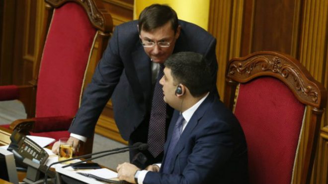 Порошенко поставил Раде ультиматум: либо завтра состоится назначение нового премьера, либо – досрочные выборы – Юрий Луценко