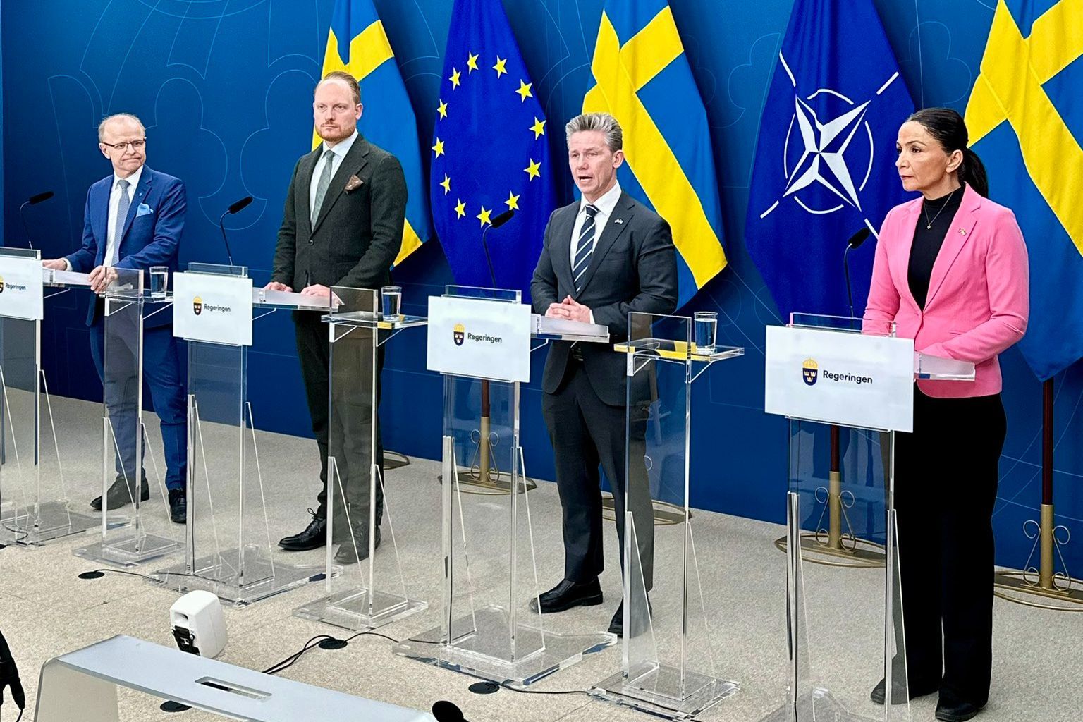 ​Швеция дарит Украине один из крупнейших пакетов помощи: $1,4 млрд на ПВО, дальнобойное оружие и снаряды