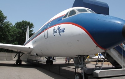 В США на продажу выставлены два самолета Элвиса Прэсли
