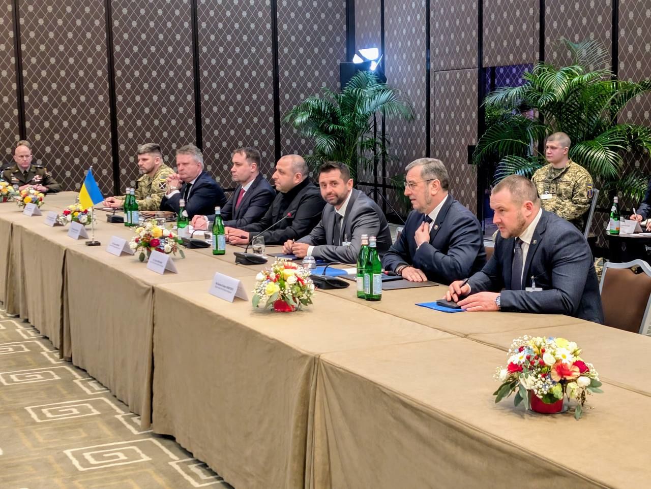 Работали в отдельных группах: Умеров рассказал, как прошли переговоры в Женеве