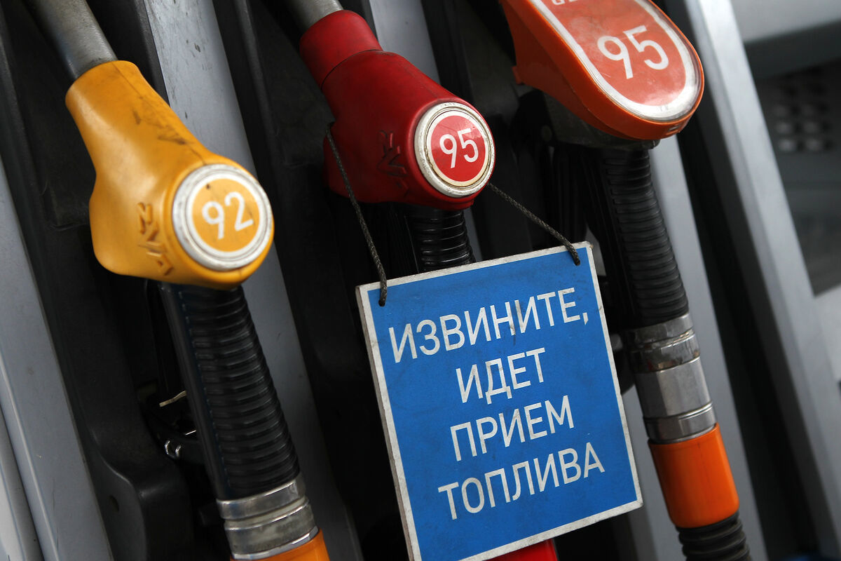 ​Топливная проблема Путина: как Украина "бьет" по дизтопливу и бензину