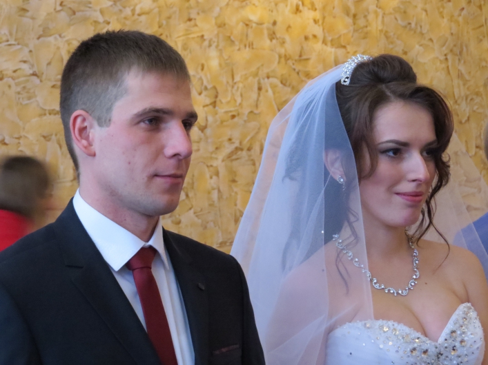 Накануне новогодних праздников в Мелитополе поженились бойцы АТО: в ЗАГС они отправились прямо с передовой