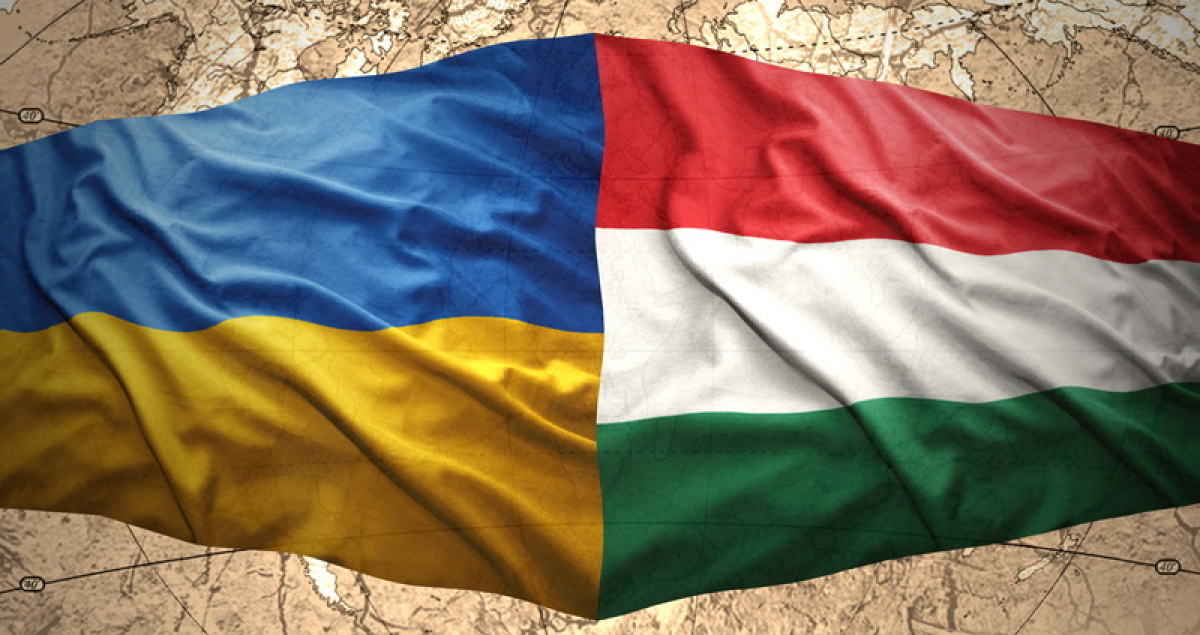 Власти Венгрии закрыли границу для граждан Украины: озвучен перечень т. н. "красных стран" 