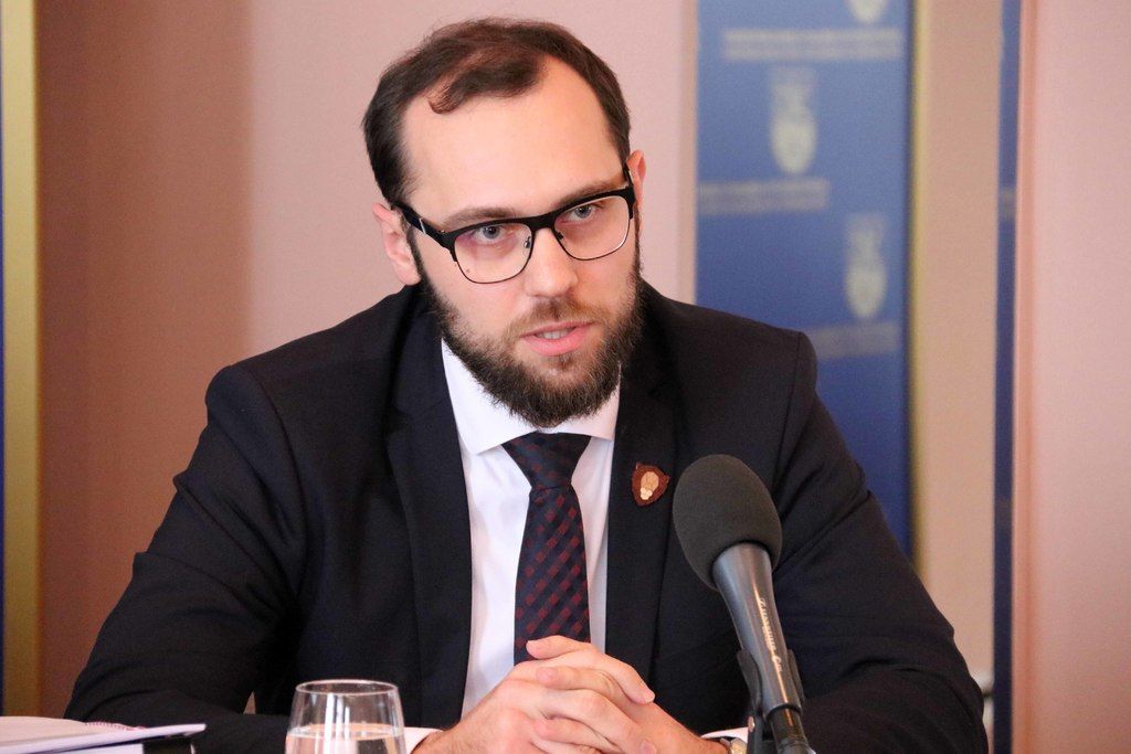 Чешский политик Томаш Копечный надел украинские носки с горящей Москвой – появилась возмущенная реакция РФ