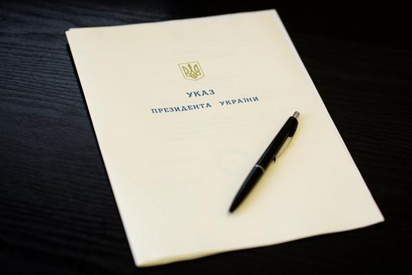 Порошенко подписал указ о соцгарантиях для участников АТО и жителей Донбасса